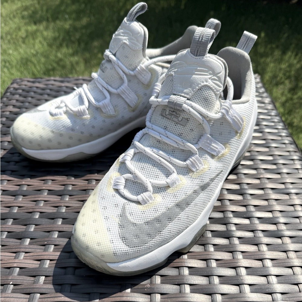 Nike LeBron‎ 13 XIII Athletic Shoes Low White Metallic Silver Size 6.5 Y Sneaker